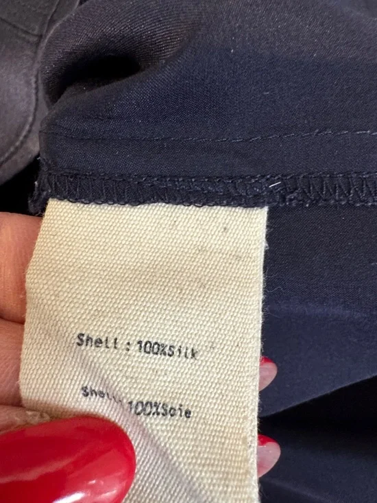 L'AGENCE Navy Satin Button-Down Blouse Size SP - Picture 8 of 9